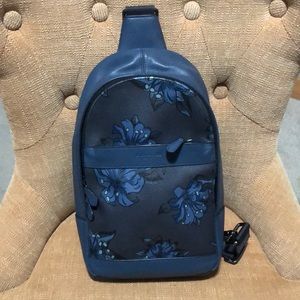 COACH - Sling backpack